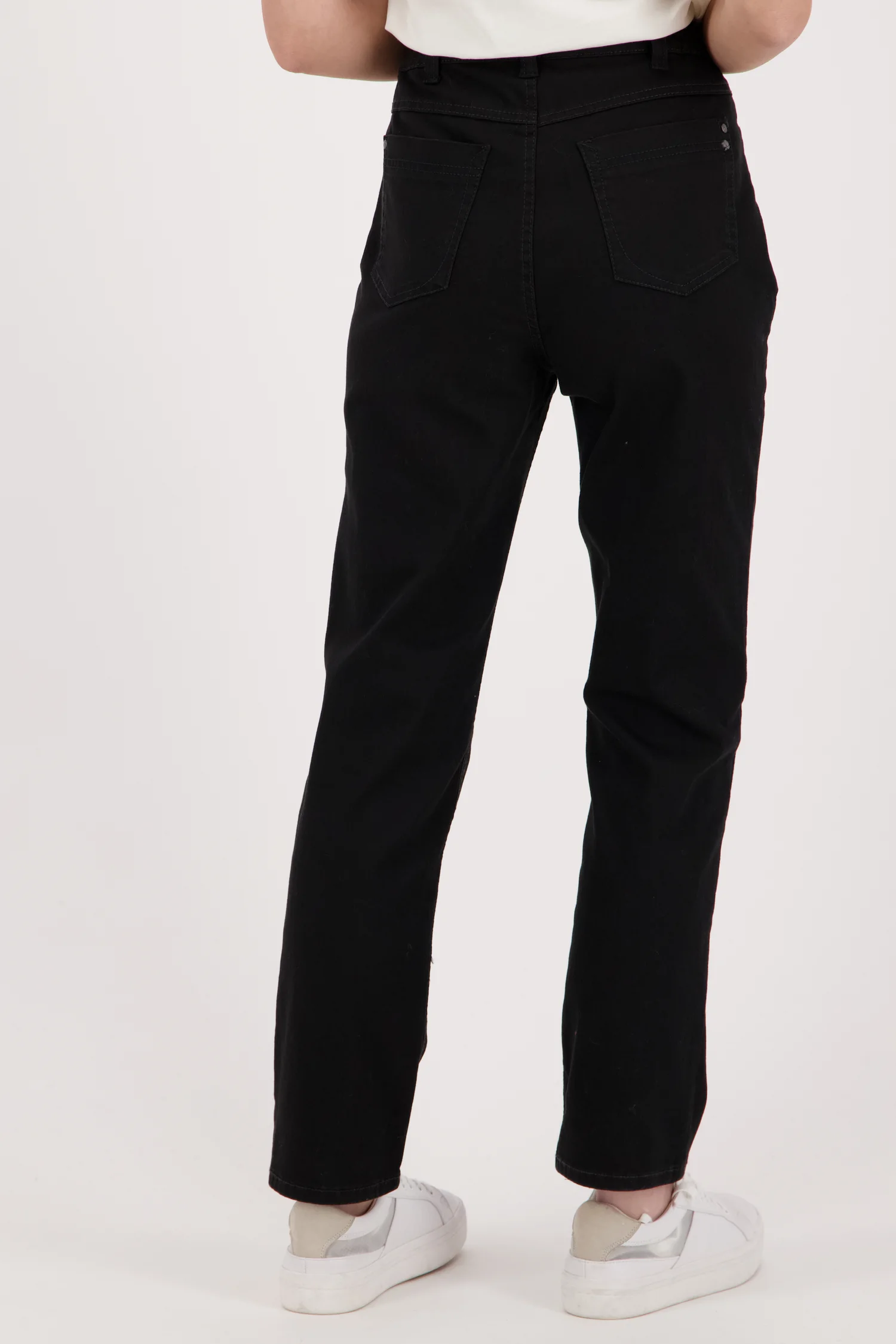 ANNA MONTANA ZWARTE JEANS MET ELASTISCHE TAILLE  COMFORT FIT