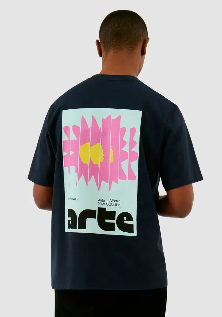 ARTE ANTWERP FLOWER POSTER TSHIRT BLAUW DONKER 