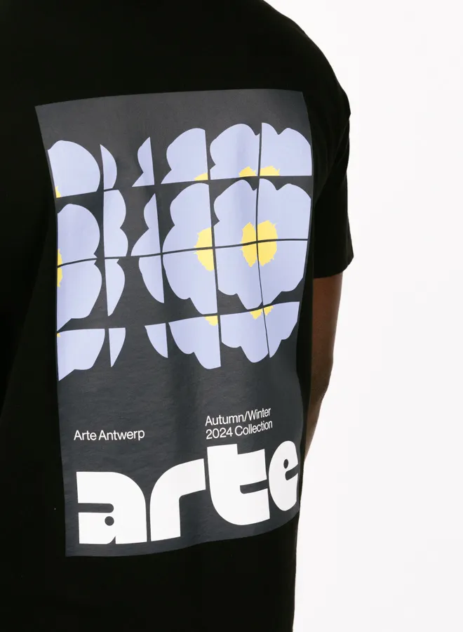 ARTE ANTWERP FLOWER POSTER TSHIRT ZWART