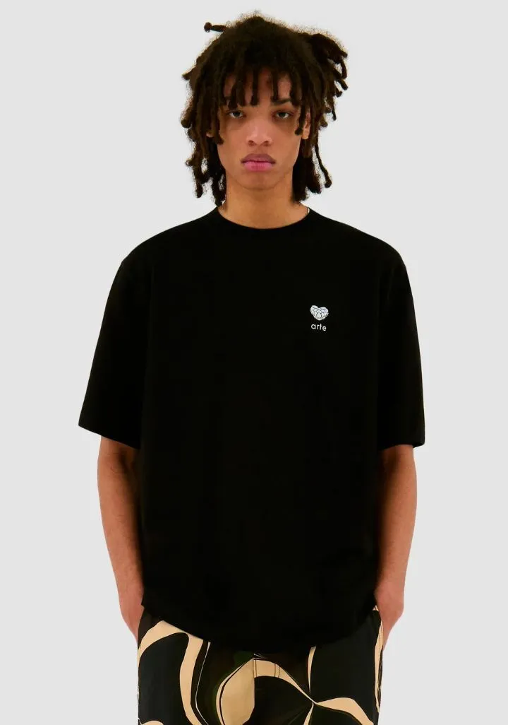 ARTE ANTWERP HEART LOGO TSHIRT ZWART 